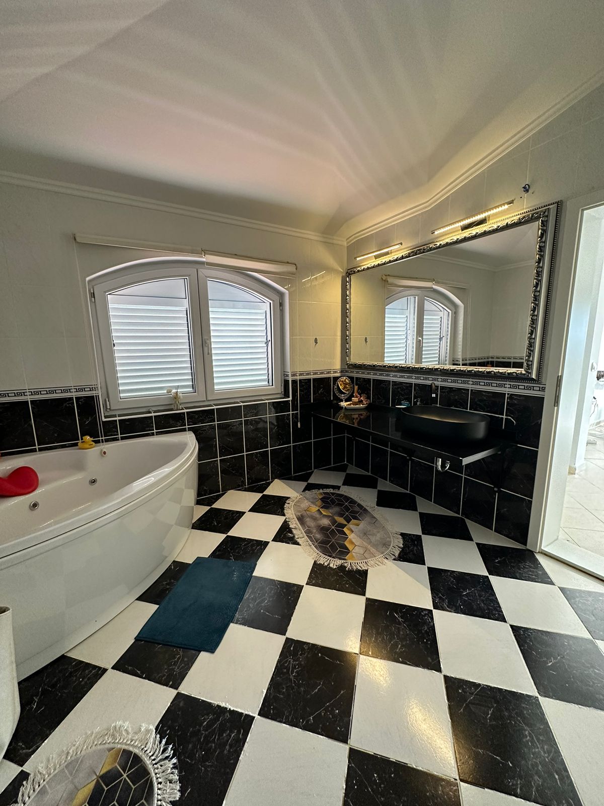 Image of House - 5 Bedrooms - 4 Bathrooms for Sale in Budva-Seoce-Montenegro, Image 11